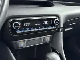 Toyota Yaris (2022) thumbnail 8