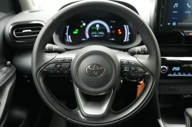 Toyota Yaris_Cross (2025) thumbnail 5