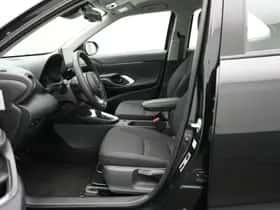 Toyota Yaris_Cross (2025) thumbnail 6