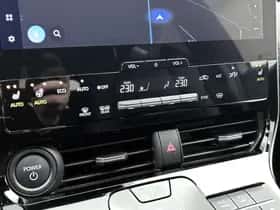 Toyota bZ4X (2025) thumbnail 9