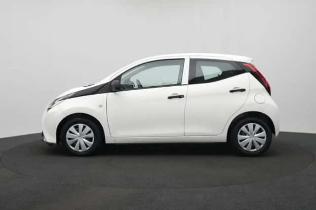 Toyota Aygo (2019) thumbnail 3