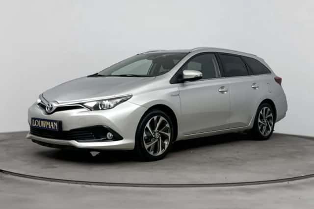 Toyota Auris (2016) thumbnail 1