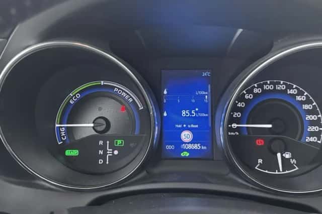 Toyota Auris (2016) thumbnail 5