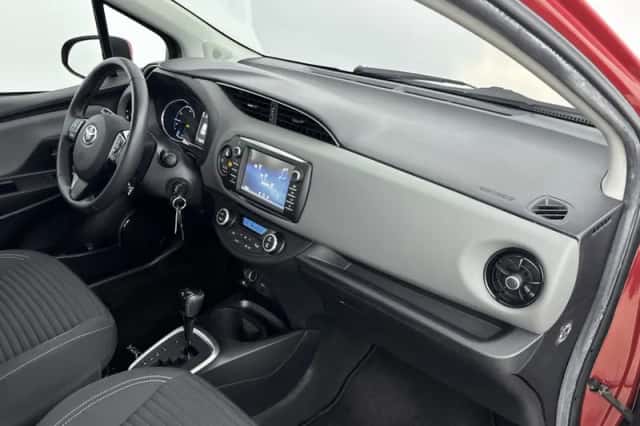 Toyota Yaris (2020) thumbnail 6