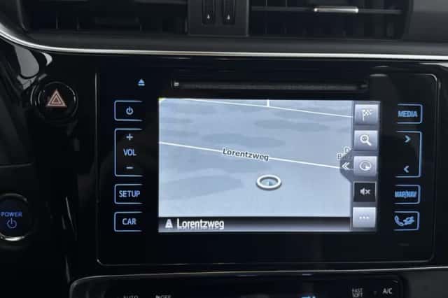 Toyota Auris (2018) thumbnail 6