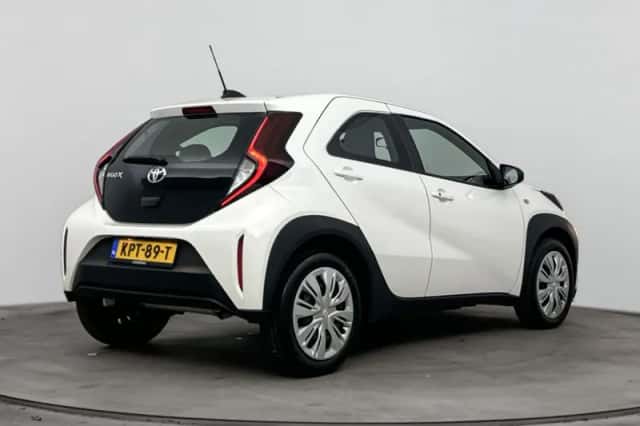Toyota Aygo (2024) thumbnail 2