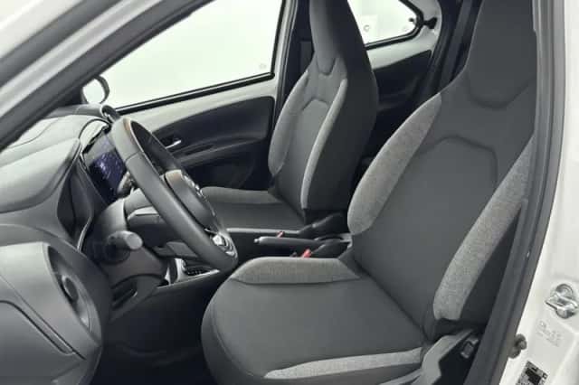 Toyota Aygo (2024) thumbnail 4