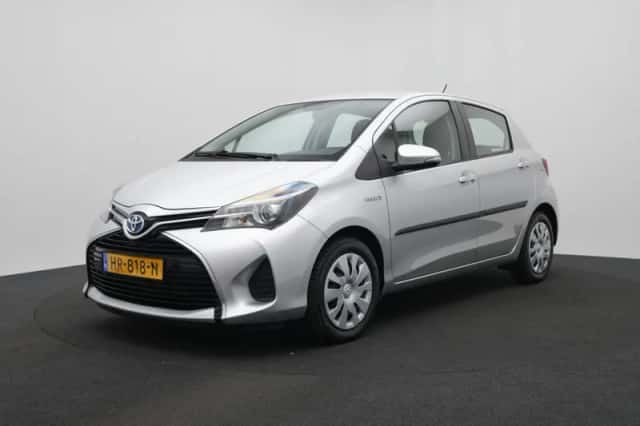 Toyota Yaris (2016) thumbnail 1