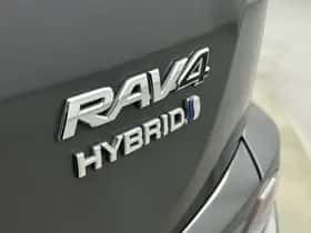 Toyota RAV4 (2018) thumbnail 19