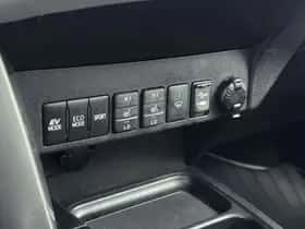Toyota RAV4 (2018) thumbnail 26