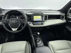 Toyota RAV4 (2018) thumbnail 5