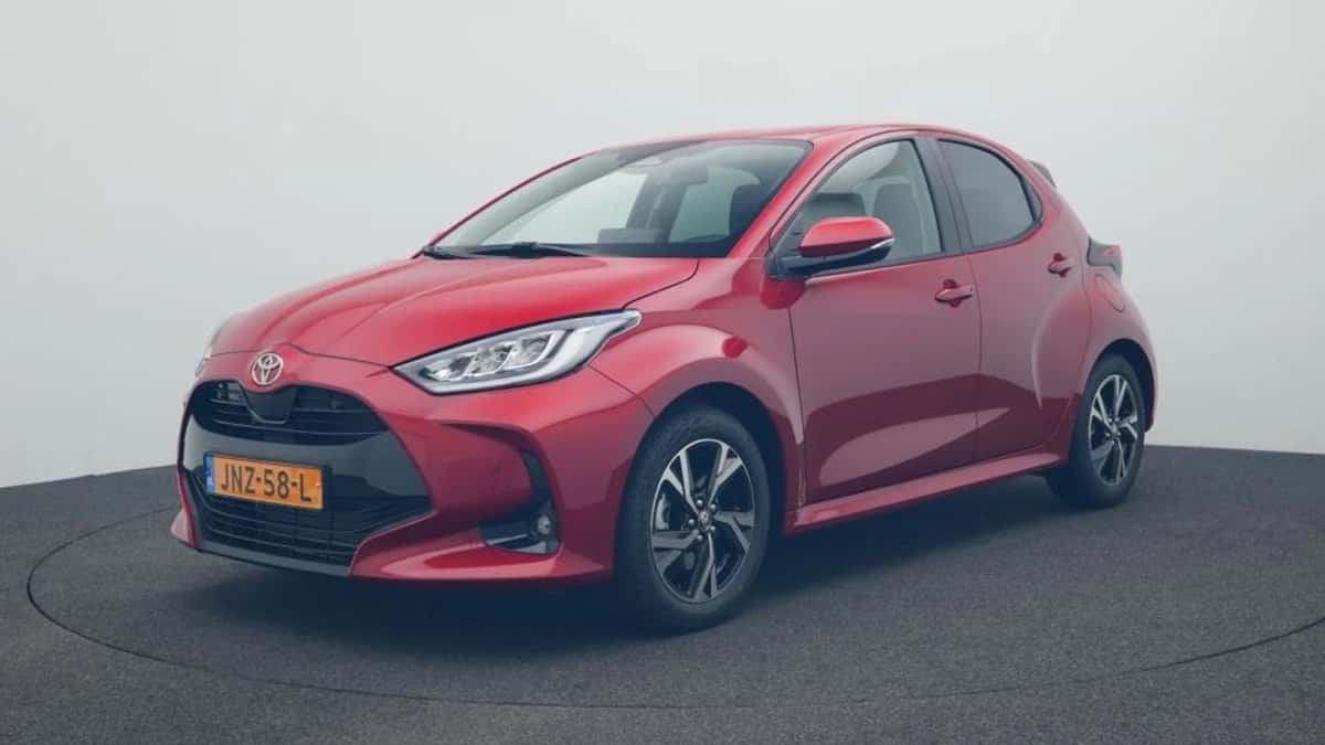 Toyota Yaris (2025) — foto 1