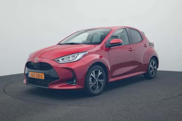 Toyota Yaris (2025) thumbnail 1