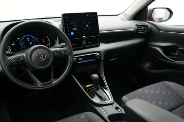 Toyota Yaris (2025) thumbnail 5