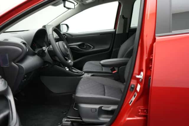 Toyota Yaris (2025) thumbnail 6