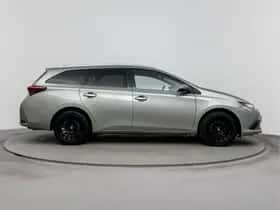 Toyota Auris (2017) thumbnail 12
