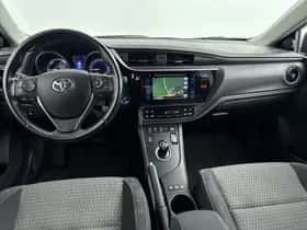 Toyota Auris (2017) thumbnail 4