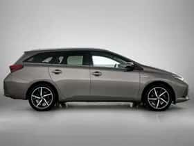 Toyota Auris (2018) thumbnail 11