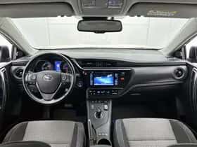 Toyota Auris (2018) thumbnail 4