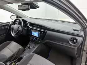 Toyota Auris (2018) thumbnail 6