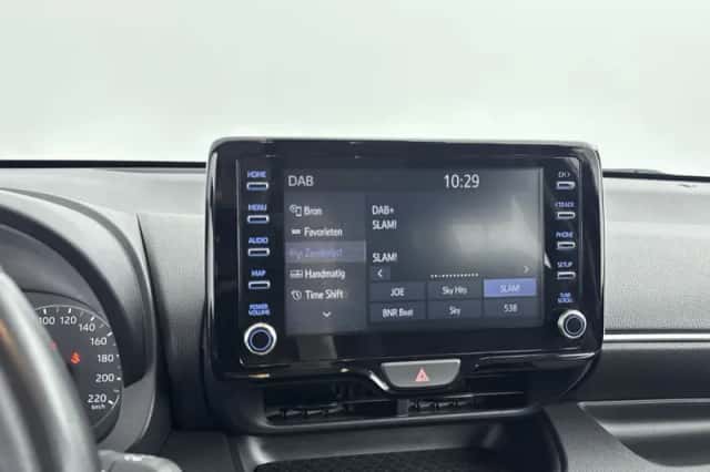 Toyota Yaris (2022) thumbnail 6