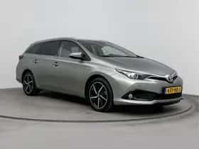 Toyota Auris (2017) thumbnail 13