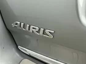 Toyota Auris (2017) thumbnail 19