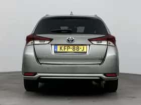 Toyota Auris (2017) thumbnail 21