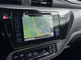 Toyota Auris (2017) thumbnail 9
