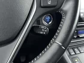 Toyota Auris (2019) thumbnail 14