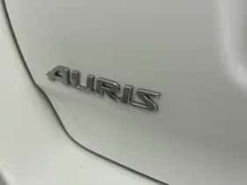 Toyota Auris (2019) thumbnail 18