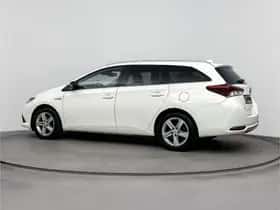 Toyota Auris (2019) thumbnail 3