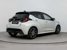 Toyota Yaris (2023) thumbnail 2
