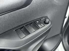 Toyota Yaris (2023) thumbnail 22