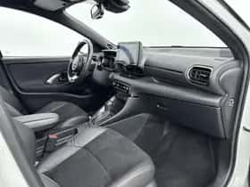 Toyota Yaris (2023) thumbnail 6