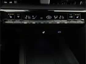 Toyota C-HR (2026) thumbnail 18