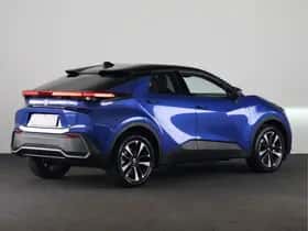 Toyota C-HR (2026) thumbnail 3