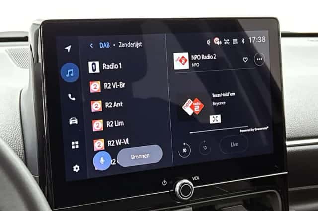 Toyota Yaris (2025) thumbnail 6
