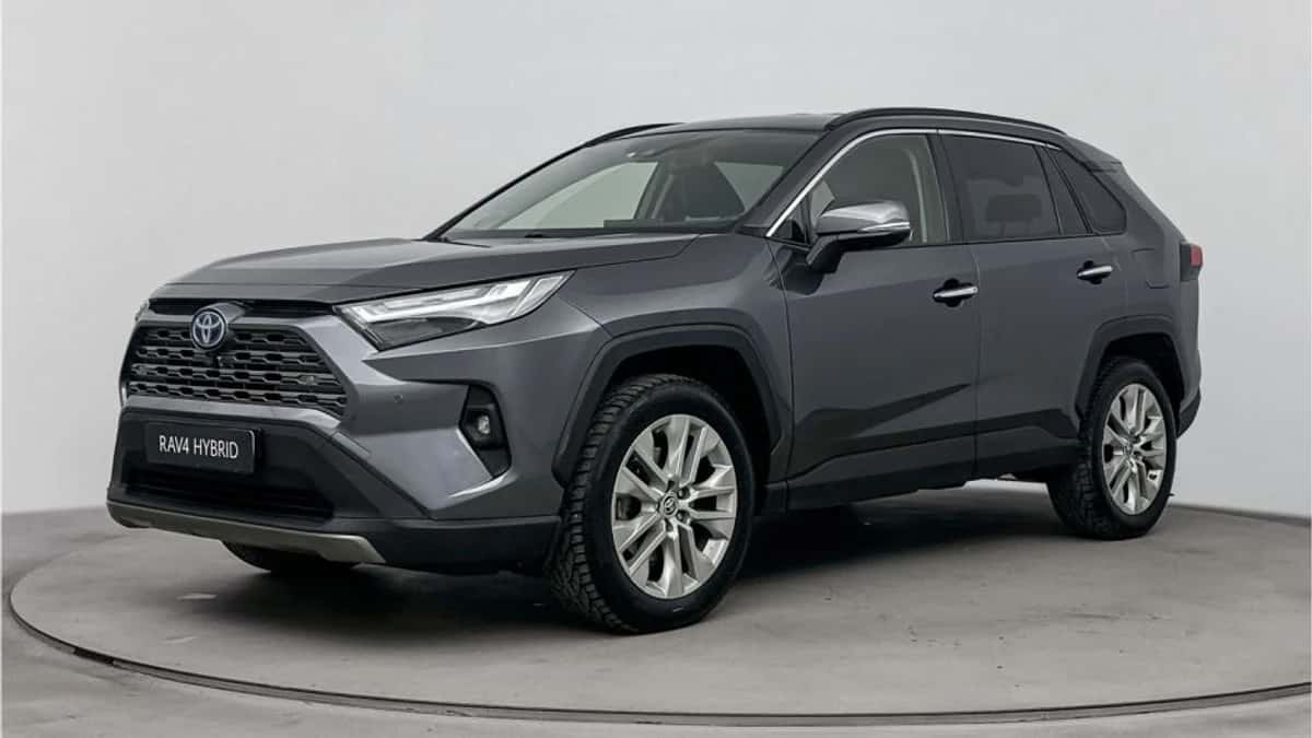 Toyota RAV4 (2022) — foto 1