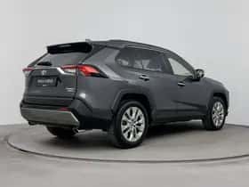 Toyota RAV4 (2022) thumbnail 2