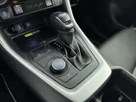 Toyota RAV4 (2022) thumbnail 17