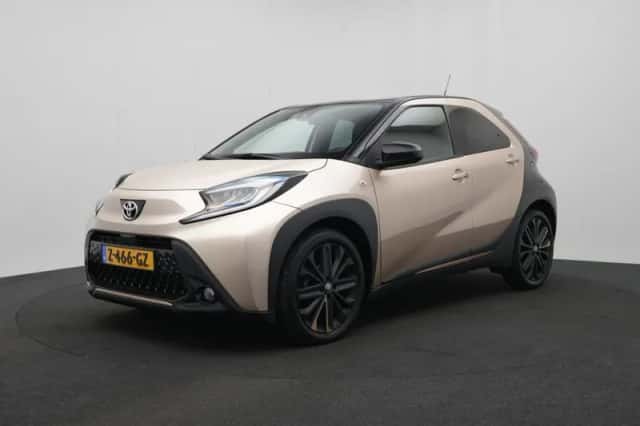 Toyota Aygo (2023) thumbnail 1