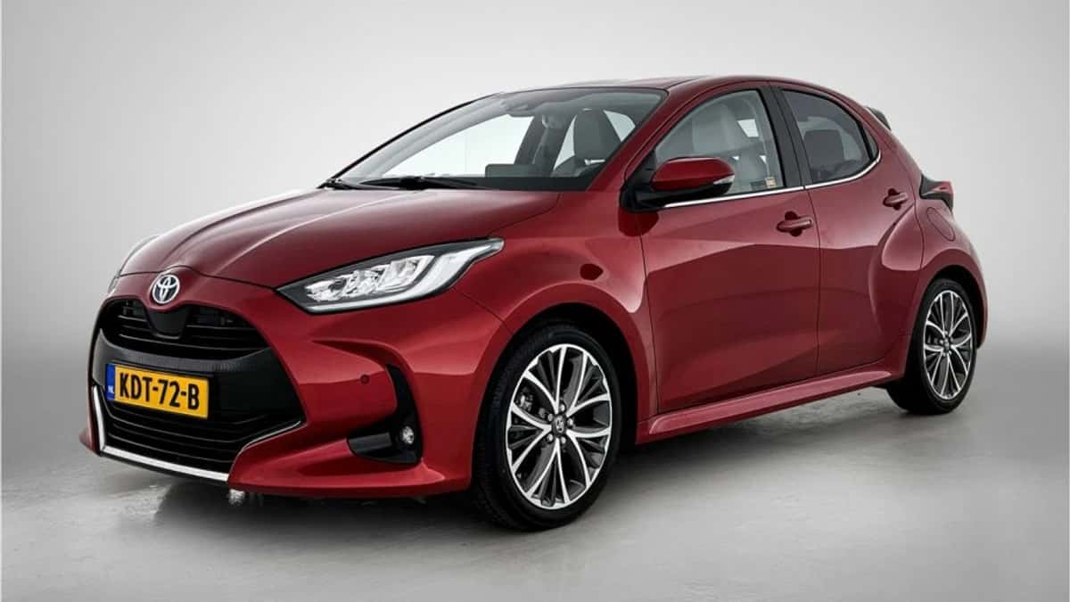 Toyota Yaris (2022) — foto 1