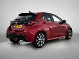 Toyota Yaris (2022) thumbnail 2