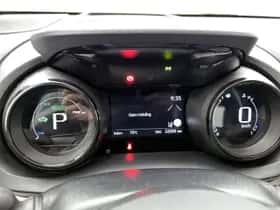Toyota Yaris (2022) thumbnail 5