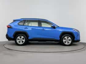 Toyota RAV4 (2021) thumbnail 11