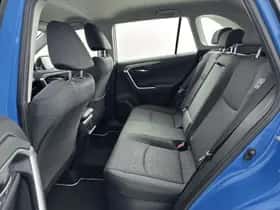 Toyota RAV4 (2021) thumbnail 16