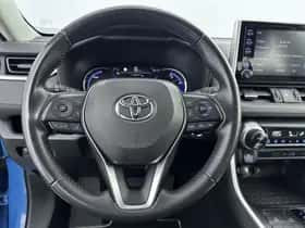 Toyota RAV4 (2021) thumbnail 17