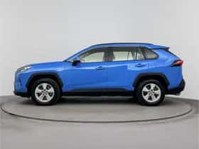Toyota RAV4 (2021) thumbnail 3