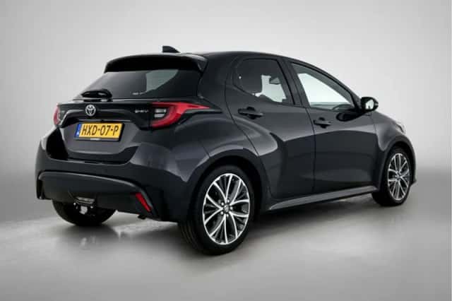 Toyota Yaris (2025) thumbnail 2